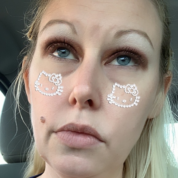 Meet your Posher, Mandy - Picture 2 of 5